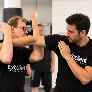 Kampfkunst Grundlagen, Fitness im Karatetraining, Schwarzgurt Einstellung: Respekt und Disziplin